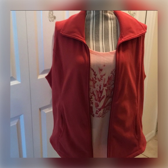 Catherine Coral Reef Short Sleeve Top - Picture 7 of 11